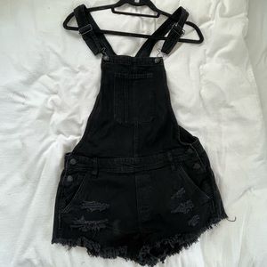 American Eagle black denim short overalls